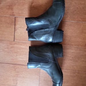 Aetrex leather ankle boots